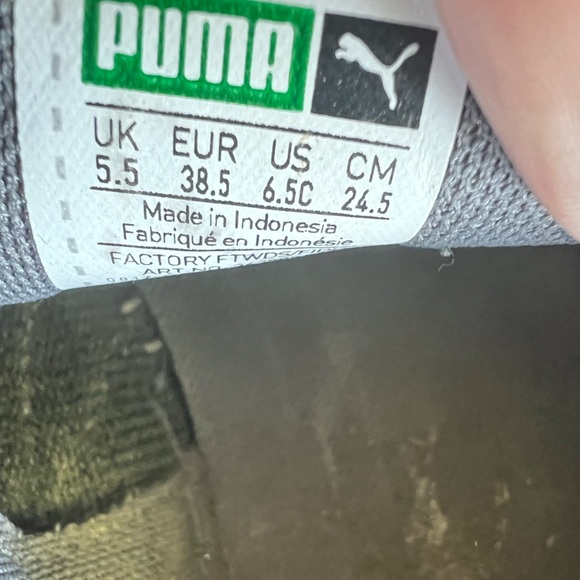 PUMA Silver sparkle glitter sneakers size 6.5, GUC, casual, sparkly women’s - Picture 5 of 6